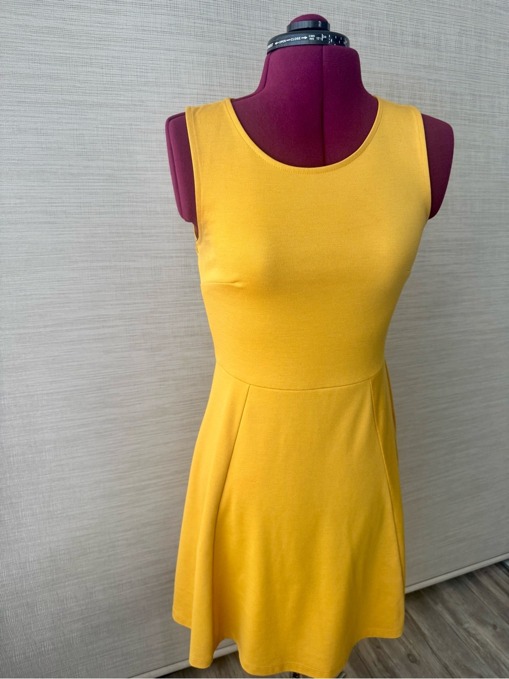 H&M Mustard Yellow Open Back Skater Dress Size Small